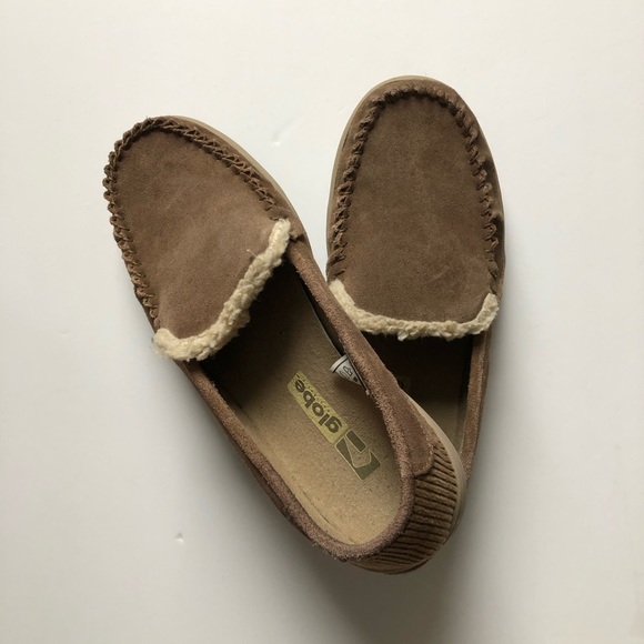 globe slipper shoes